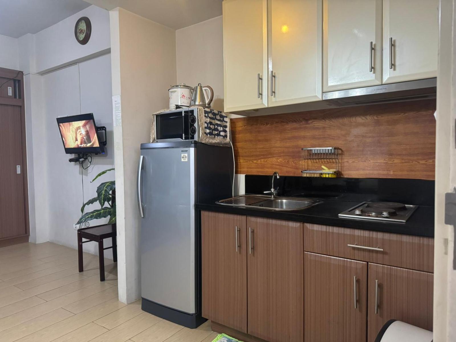 Henry'S Newport Condotel Pasay Exterior foto